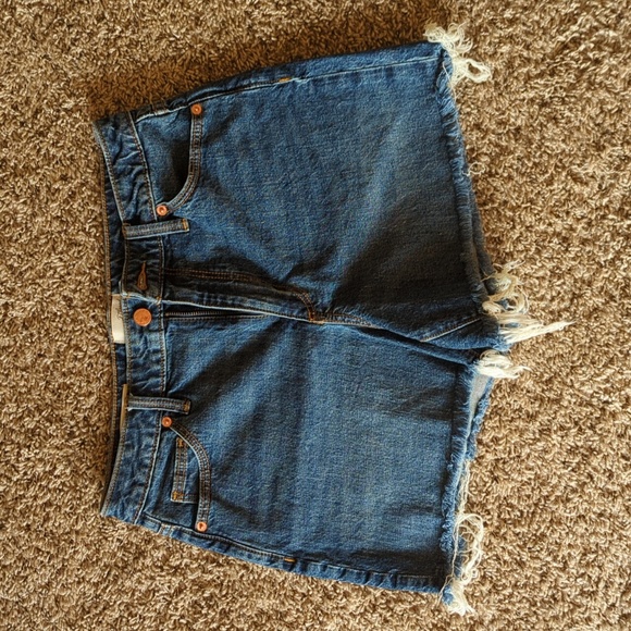 Universal thread jean shorts - Picture 2 of 4